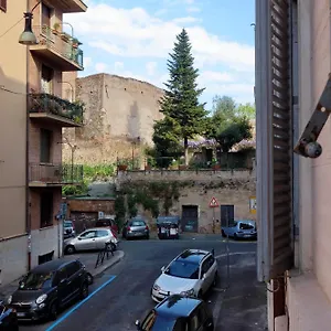 Deco's Place Cloe , Rome Italy